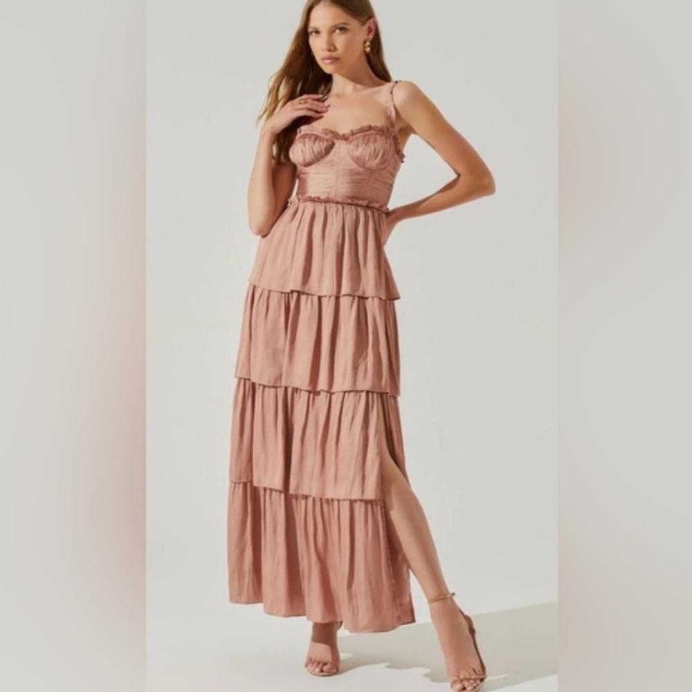 NEW ASTR THE LABEL Tempany Tiered Ruffle Maxi Dress Anthropologie Size Small